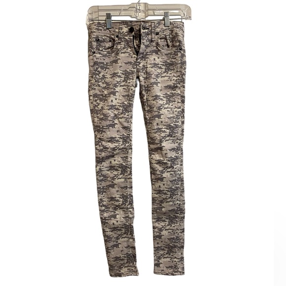 Rag & Bone Grey Camo Skinny Jeans Size 24 Style# W1502O337 - Picture 1 of 11